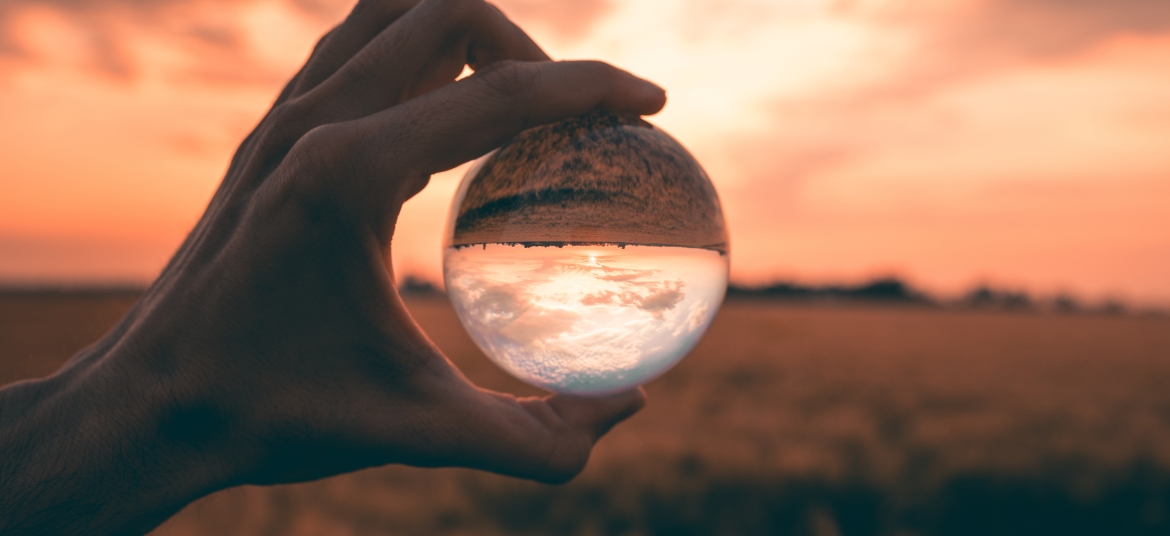 Ottica con lente sferica per occhiali da vista.